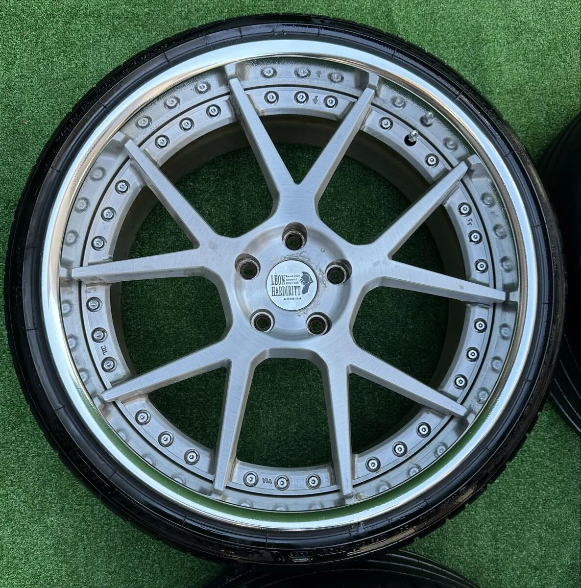 Item photo