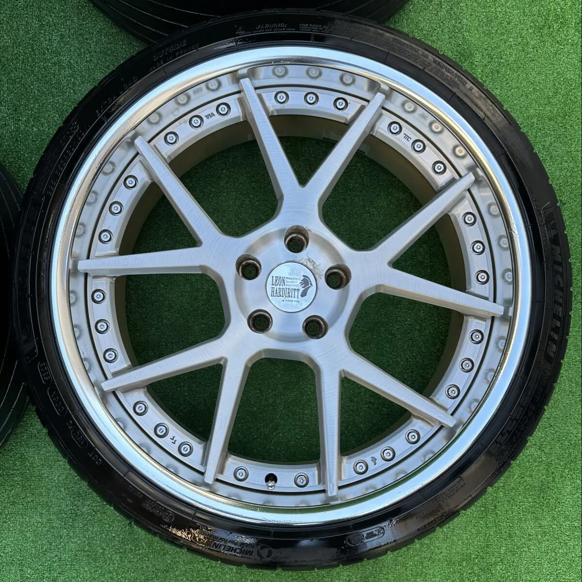 Item photo